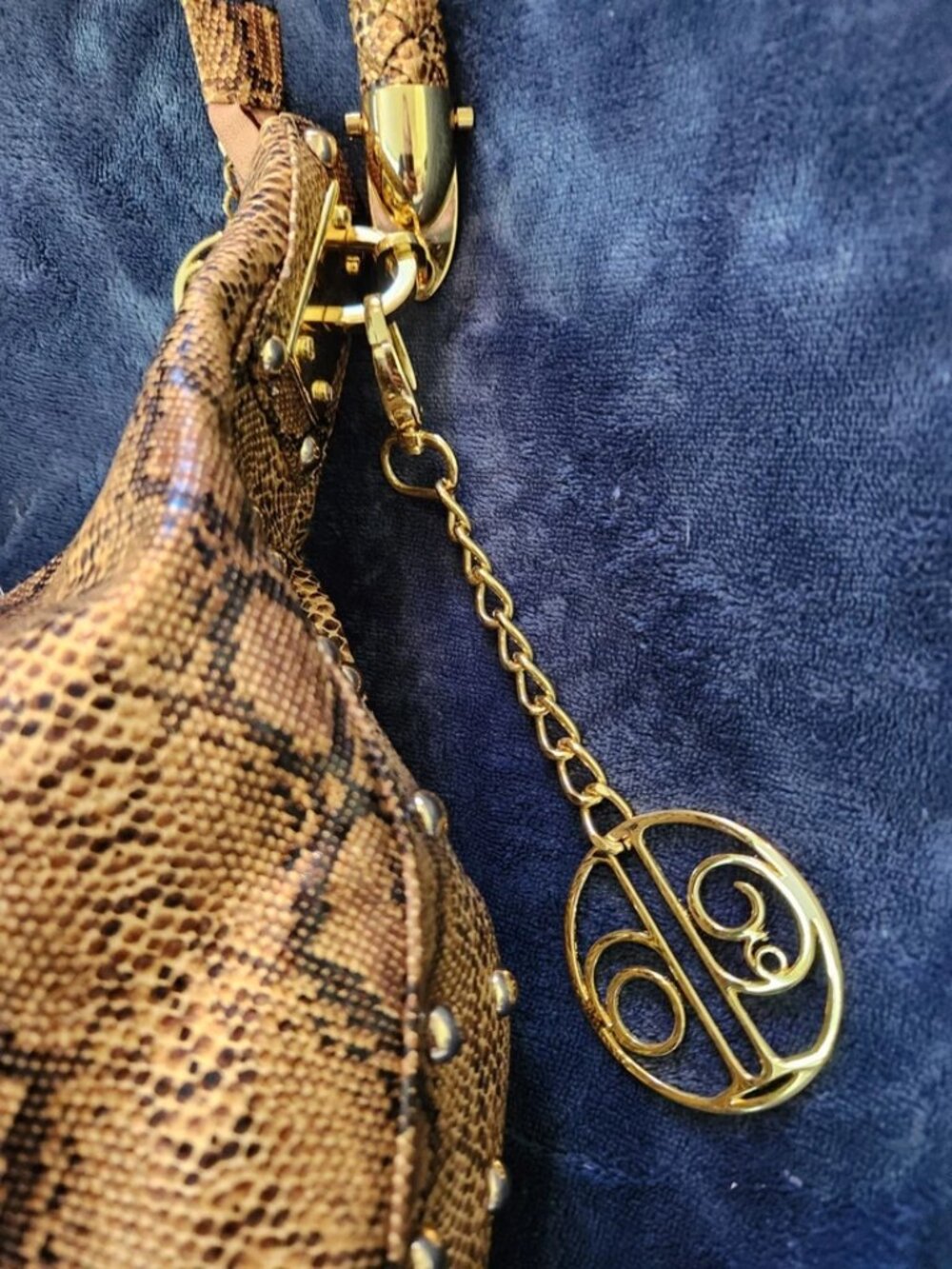 Calla Faux Snakeskin Hobo Handbag Golden Brown Python Print Studded Charm Y2K - Picture 6 of 16
